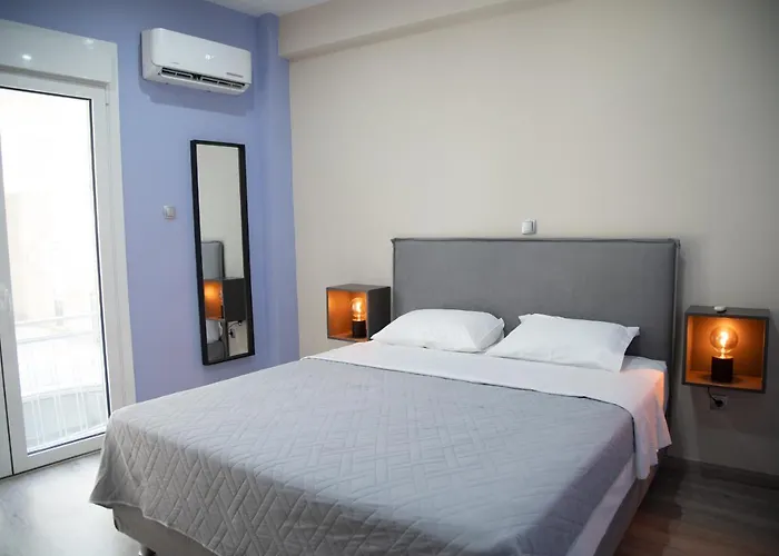 Modern Apartment Downtown Athens